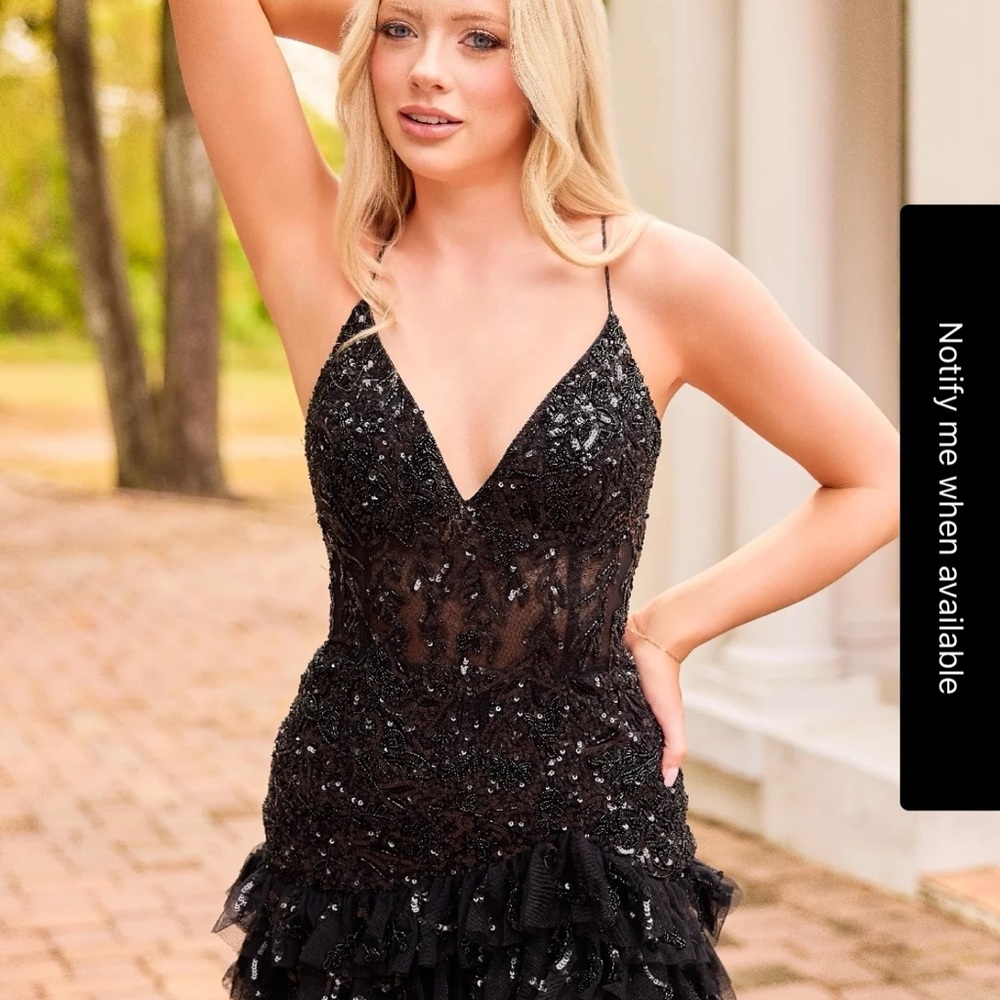 Elegant Black Homecoming dress!